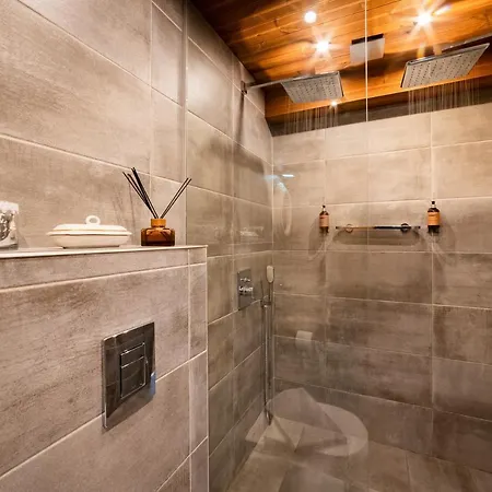 Le Rendezvous New Town *