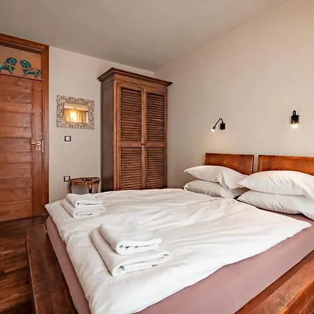 Le Rendezvous New Town