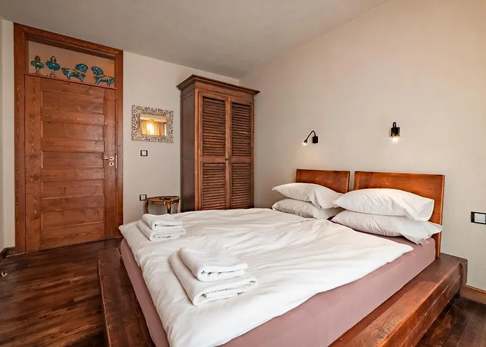 Le Rendezvous New Town